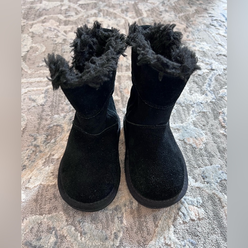 KOOLABURA by UGG size 7T girls boots